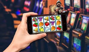 pulitoto heylink platform showing slot games, live dealer tables, and sportsbook options